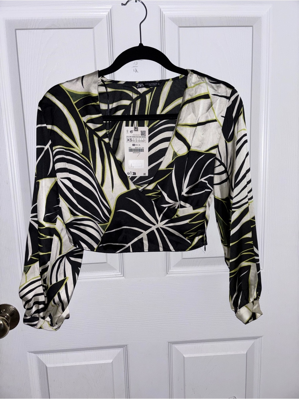 Zara Black, White & Olive Leaf-Print Wrap Crop Top